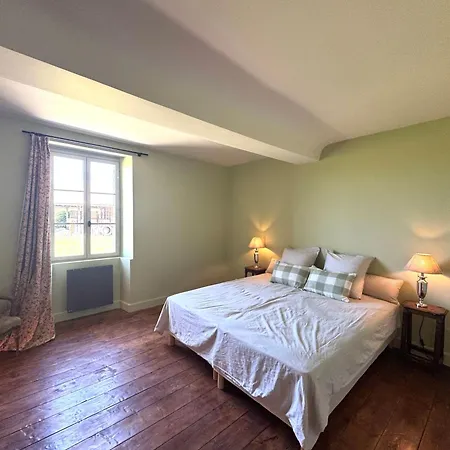 La Ferme Du Chateau De Grisy - Piscine - Calme - Jeux *