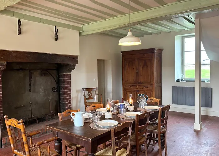 La Ferme Du Chateau De Grisy - Piscine - Calme - Jeux *