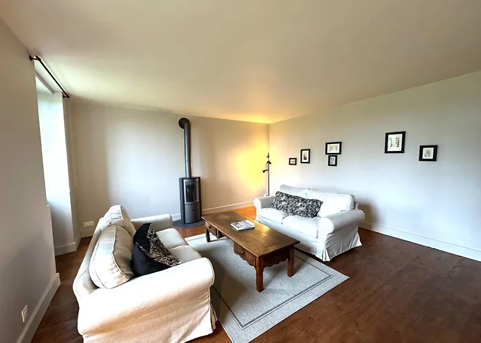 La Ferme Du Chateau De Grisy - Piscine - Calme - Jeux * Vendeuvre