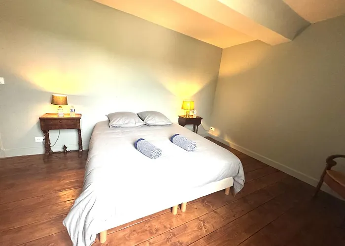 La Ferme Du Chateau De Grisy - Piscine - Calme - Jeux 度假居 *